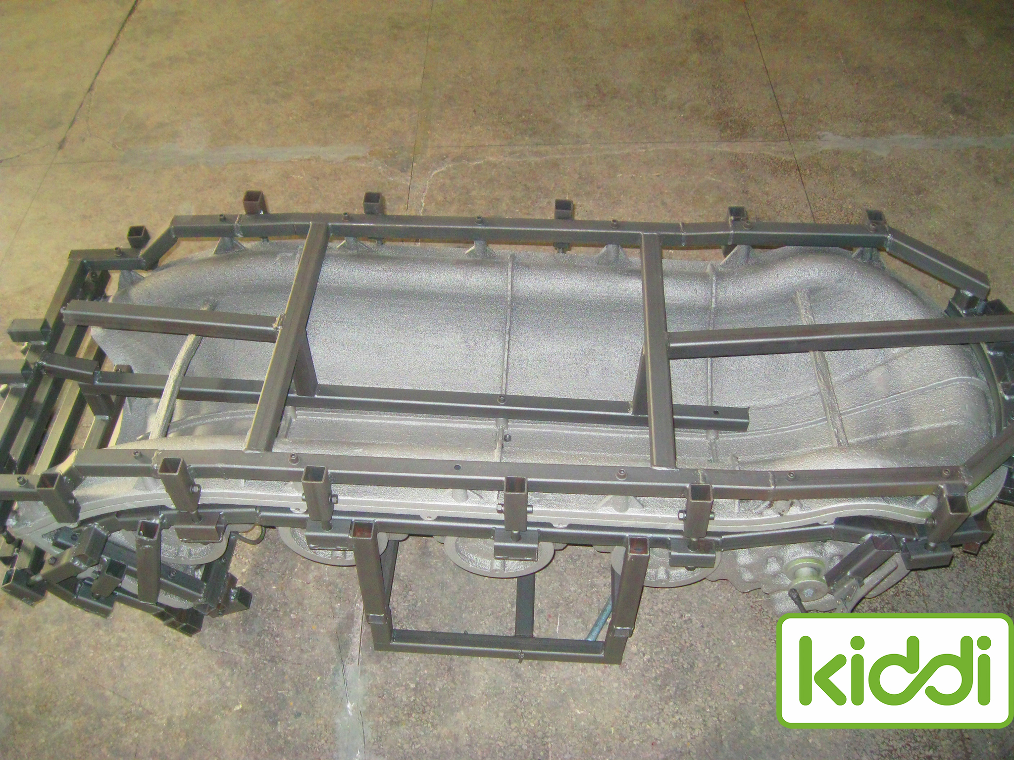 قالب دوراني من الألومنيوم لشريحة الأطفال (7)