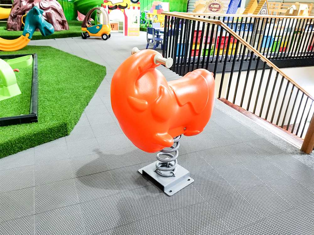 رايدر الربيع البلاستيكي